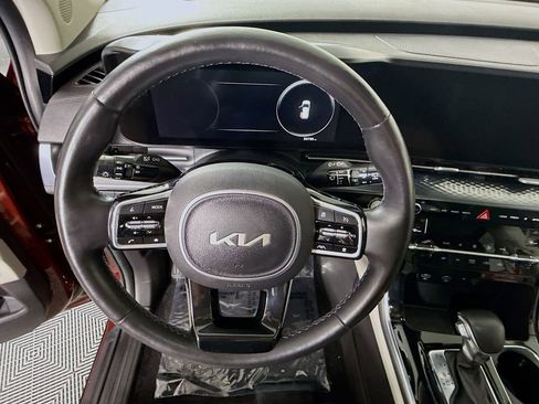 Used 2022 Kia Carnival SX Prestige FWD image 23