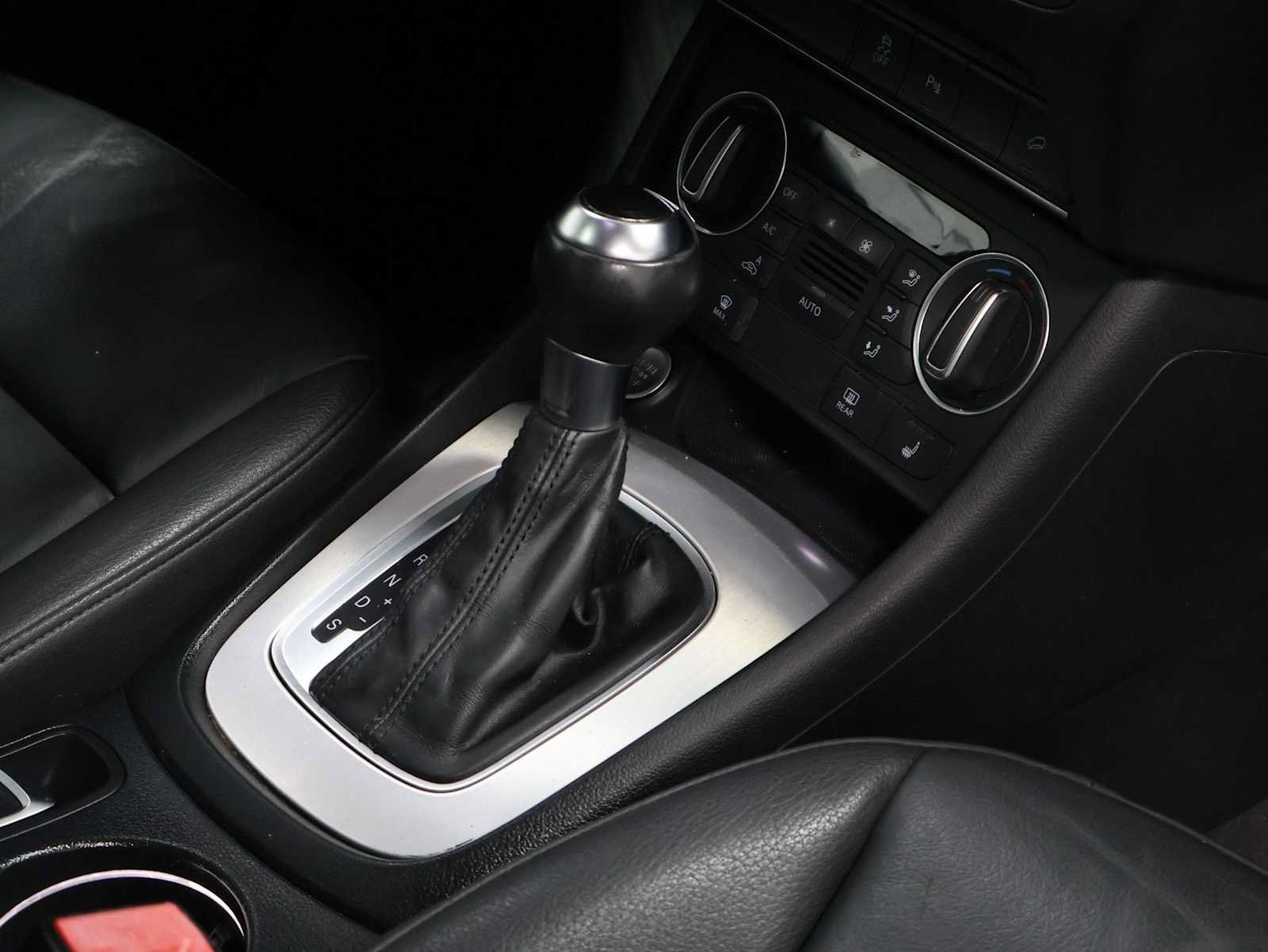 Used 2018 Audi Q3 2.0T Premium AWD/4WD image 19
