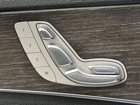 Used 2020 Mercedes-Benz C 300 Sedan image 22