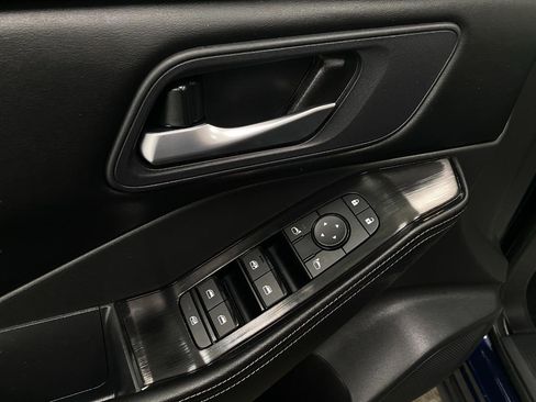 Certified 2025 Nissan Rogue SV image 30