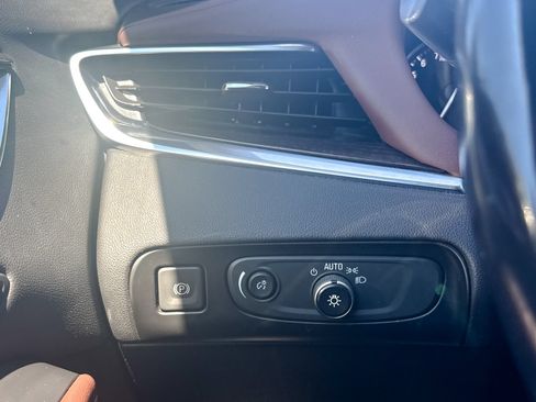 Certified 2018 Buick Enclave Avenir AWD/4WD image 43