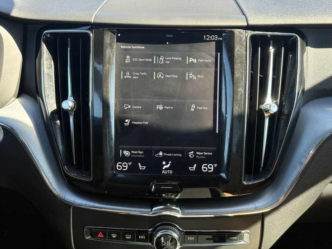 Used 2019 Volvo XC60 T6 Momentum w/ Premium Package AWD/4WD image 18