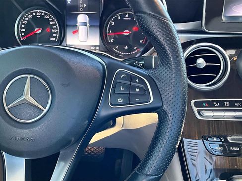 Used 2019 Mercedes-Benz GLC 300 image 24