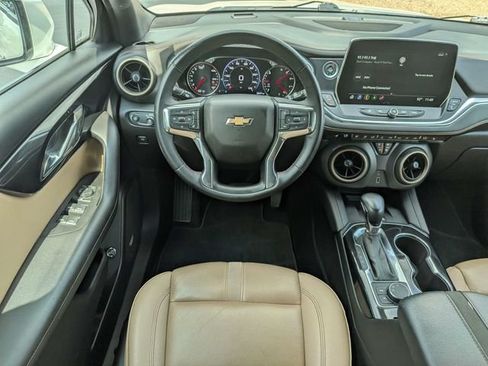 Used 2023 Chevrolet Blazer Premier FWD image 16
