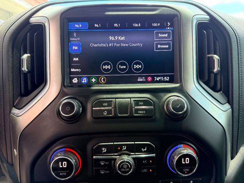 Used 2021 Chevrolet Silverado 2500 LT w/ Convenience Package AWD/4WD image 28