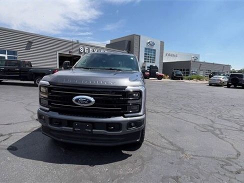 New 2025 Ford F350 Platinum w/ FX4 Off-Road Package image 2