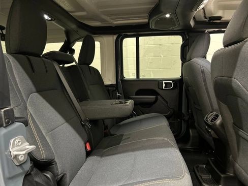Used 2025 Jeep Wrangler Unlimited Sport S 4xe AWD/4WD image 15