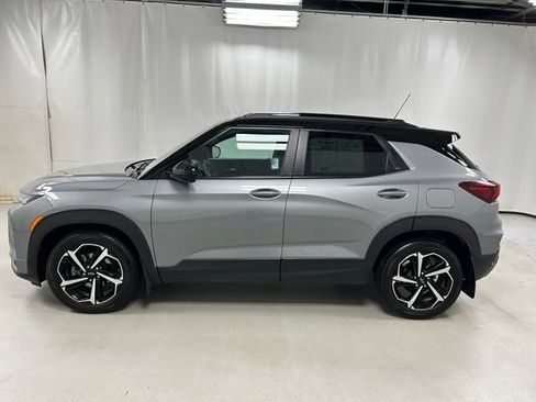 Used 2023 Chevrolet TrailBlazer RS w/ Sun and Liftgate Package FWD image 8