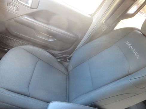 Used 2021 Jeep Wrangler Unlimited Sahara image 18