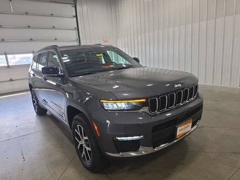 Used 2025 Jeep Grand Cherokee L Limited w/ Trailer Tow Package AWD/4WD image 2