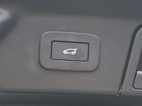 Used 2025 Land Rover Range Rover Velar Dynamic SE AWD/4WD image 27