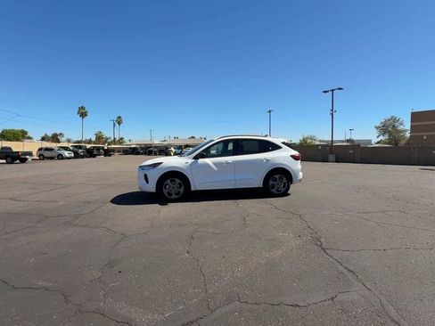 Used 2023 Ford Escape ST-Line image 5