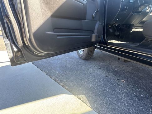 Used 2011 Chevrolet Colorado W/T image 20