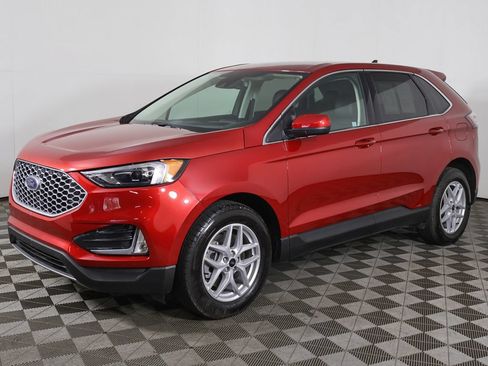 Used 2024 Ford Edge SEL w/ Convenience Package AWD/4WD image 6