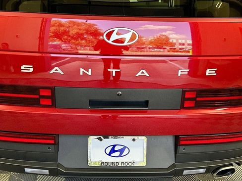 Certified 2025 Hyundai Santa Fe SEL image 9