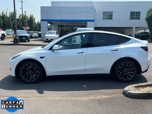 Used 2022 Tesla Model Y Performance AWD/4WD image 4