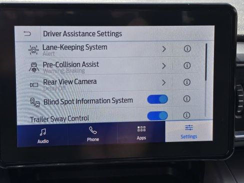 Used 2020 Ford Explorer XLT w/ Equipment Group 202A AWD/4WD image 19