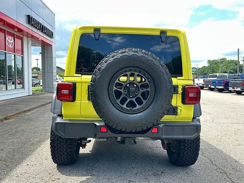 Used 2022 Jeep Wrangler Unlimited Sport w/ Xtreme Recon 35" Tire Package AWD/4WD image 4
