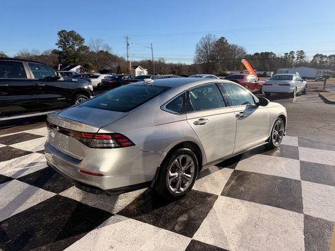 Used 2024 Honda Accord EX image 5