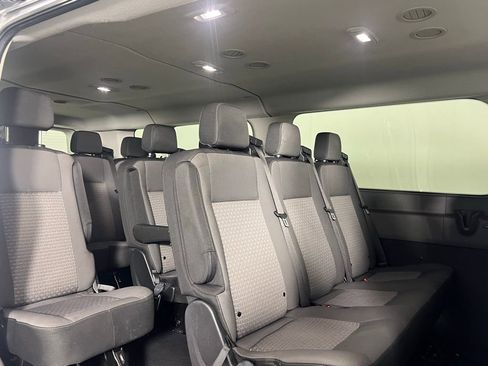 Used 2023 Ford Transit 350 XLT image 27