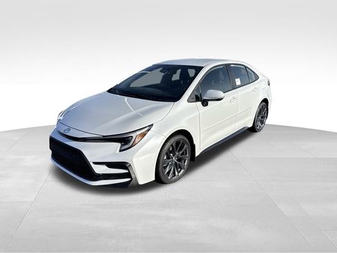 New 2026 Toyota Corolla SE image 2