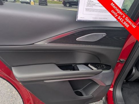 Used 2025 Cadillac Lyriq Luxury w/ LPO, Floor Liner Package AWD/4WD image 11