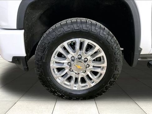 Certified 2023 Chevrolet Silverado 2500 High Country w/ Z71 Off-Road Package AWD/4WD image 10