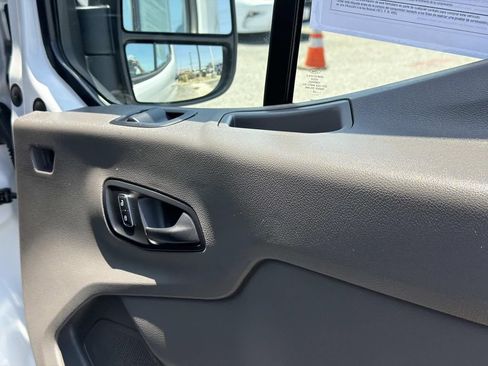 Certified 2025 Ford Transit 250 Low Roof w/ Exterior Upgrade Package RWD image 9
