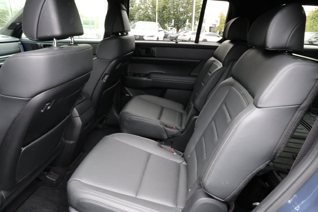 Used 2025 Hyundai Santa Fe Calligraphy AWD/4WD image 27