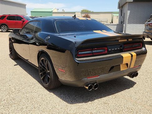 Used 2023 Dodge Challenger SRT Hellcat image 2