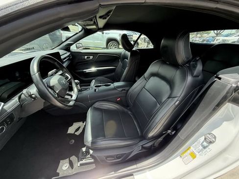 Used 2025 Ford Mustang Premium RWD image 27
