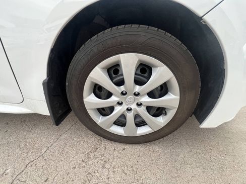 Used 2022 Toyota Corolla LE FWD image 8