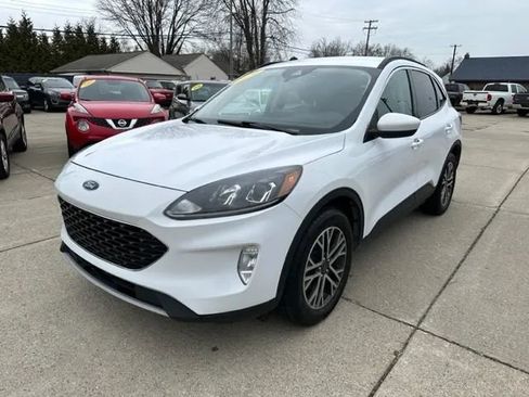 Used 2020 Ford Escape SEL AWD/4WD image 3