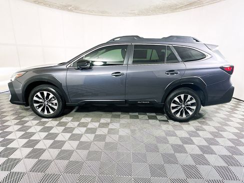 Used 2025 Subaru Outback Limited AWD/4WD image 6
