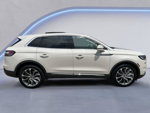 Certified 2023 Lincoln Nautilus Reserve AWD/4WD image 9