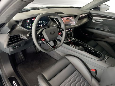 New 2026 Audi RS e-tron GT performance image 4