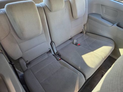 Used 2012 Honda Odyssey LX image 12