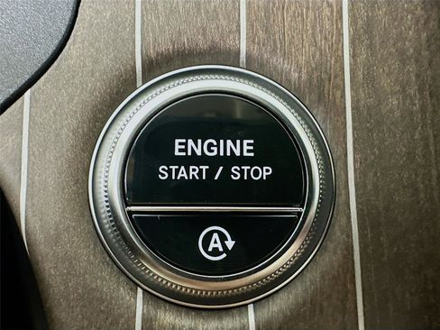 Used 2026 Mercedes-Benz E 350 4MATIC Sedan image 16