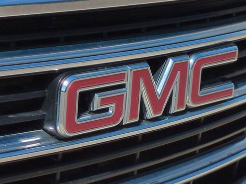 Used 2018 GMC Terrain SLT image 12