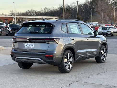 New 2026 Volkswagen Taos S AWD/4WD image 2
