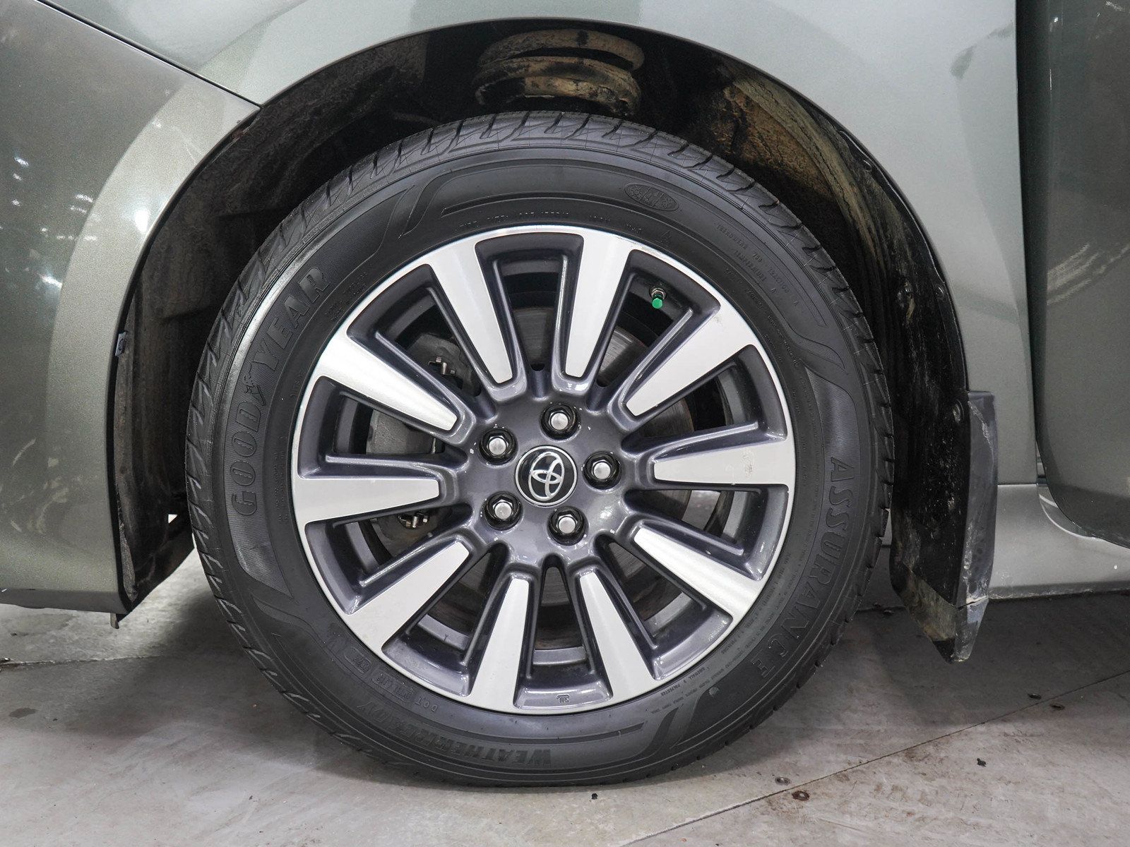 Used 2019 Toyota Sienna XLE Premium w/ Outdoor Package AWD/4WD image 31