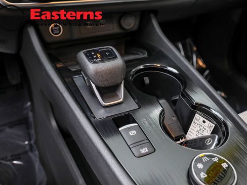 Used 2023 Nissan Rogue SV image 19