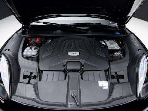 Used 2023 Porsche Cayenne S image 73