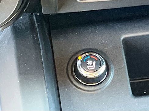 Used 2024 Nissan Titan Platinum Reserve w/ Moonroof Package image 21