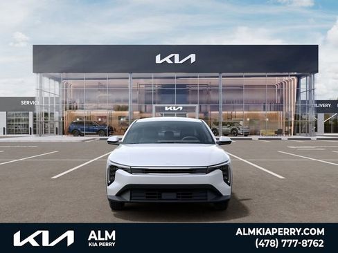 New 2026 Kia K4 LXS image 2