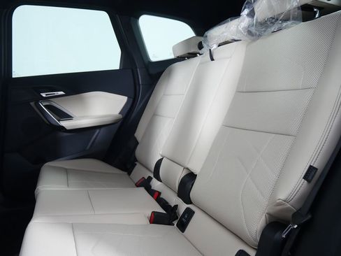 Used 2025 BMW X1 xDrive28i image 15