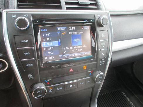 Used 2017 Toyota Camry XSE image 22