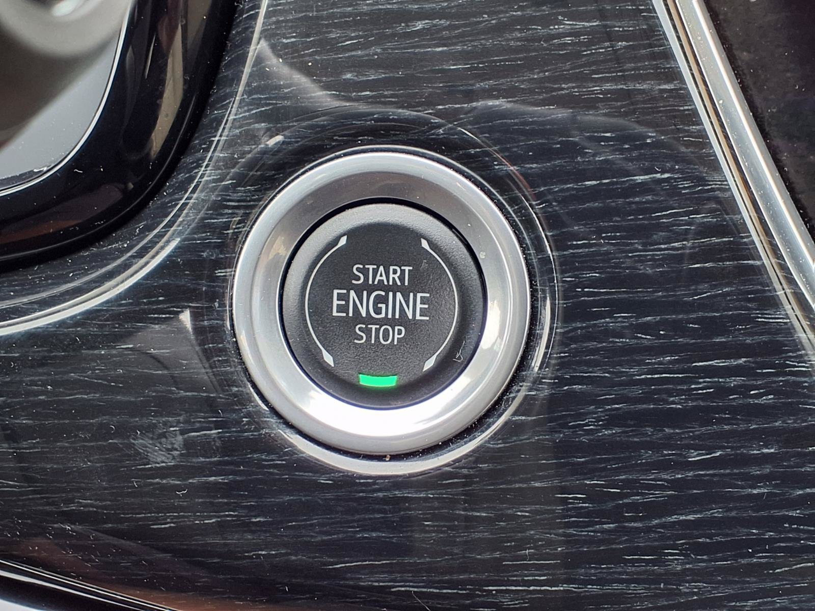 Used 2024 Cadillac XT6 Premium Luxury w/ LPO, Floor Liner Package AWD/4WD image 23