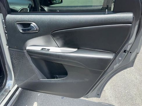 Used 2020 Dodge Journey SE w/ Blacktop Package FWD image 35
