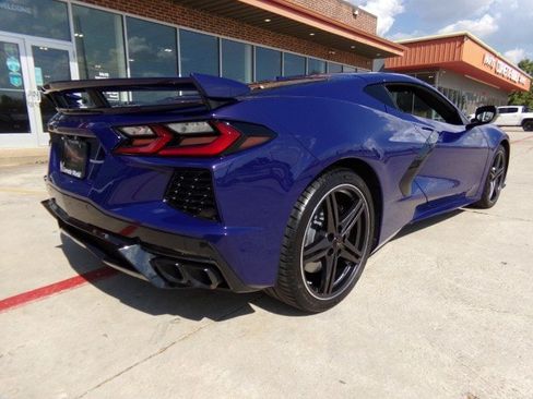 Used 2025 Chevrolet Corvette Stingray Preferred Cpe w/ Z51 Performance Package RWD image 5